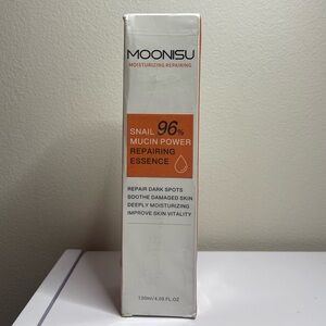 Korean Skincare: Moonisu Snail Mucin Repairing Serum